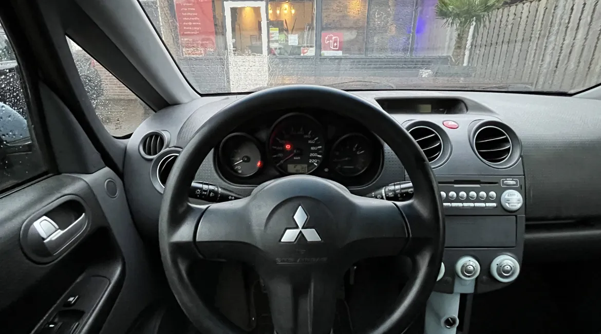 Mitsubishi Colt 1.3 Invite