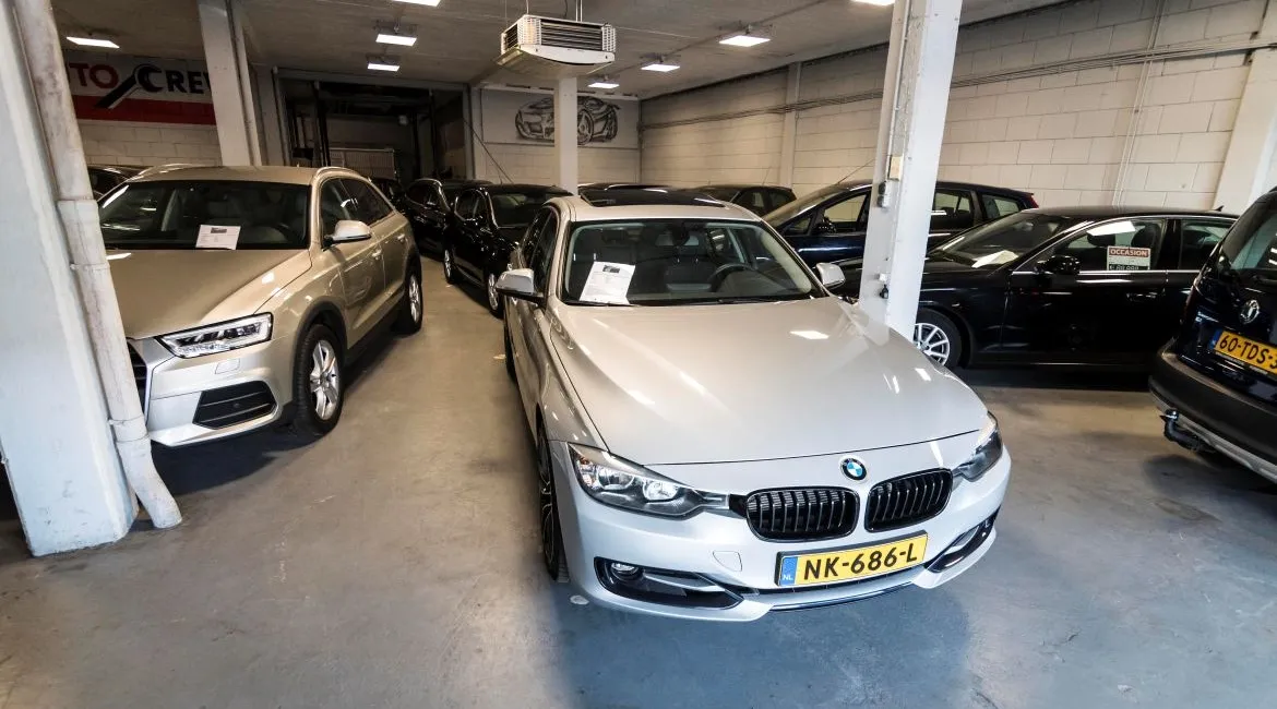 AC De Groot showroom