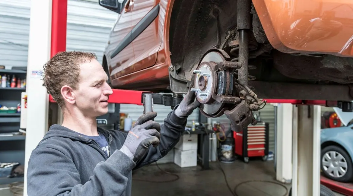 AC AutoService Lenten monteur