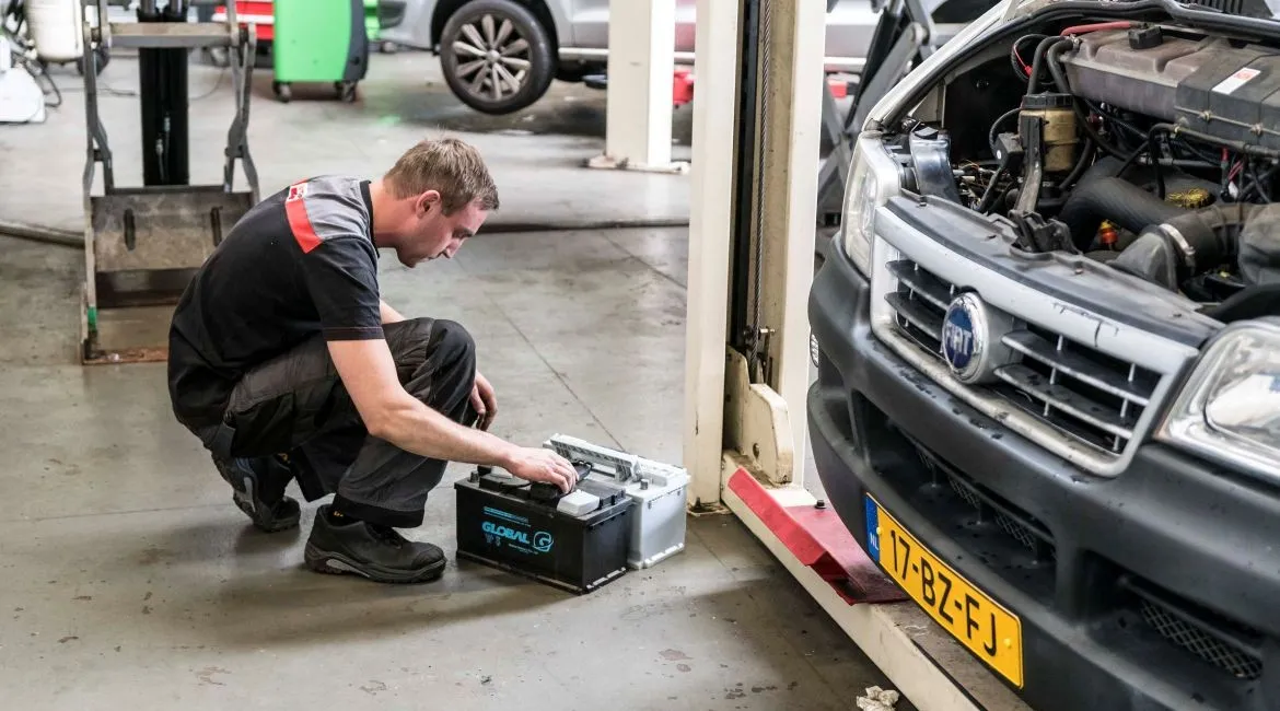 AC AutoService Lenten monteur