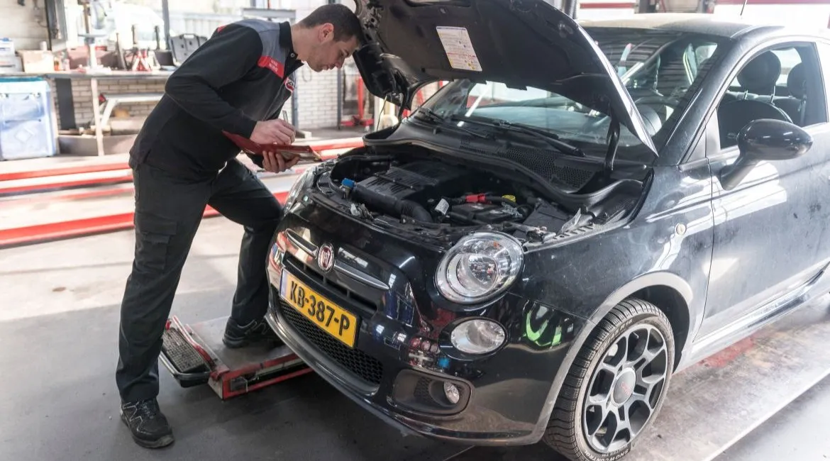 AC Garage van der Hee monteur